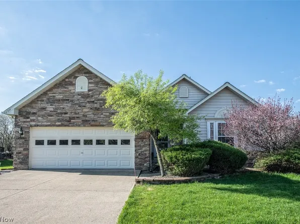 197 Weatherstone Dr, Berea, OH 44017