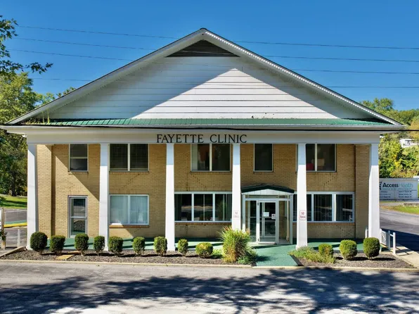 3779 Lochgelly Rd, Oak Hill, WV 25901