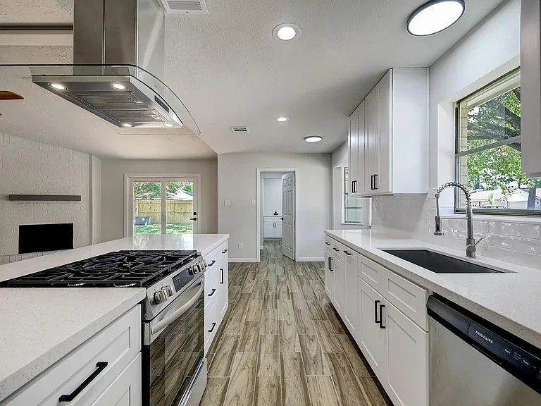 9723 Galston Ln — Photo 7
