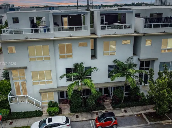 10336 NW 64th St, Doral, FL 33178