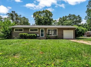 5811 W 75th Ter, Prairie Village, KS 66208