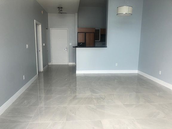 2nd image of 335 Biscayne Blvd #1126
