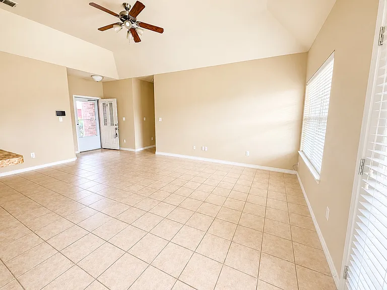 4812 Indio Ln — Photo 2