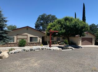 29201 Horsethief Dr, Tehachapi, CA 93561