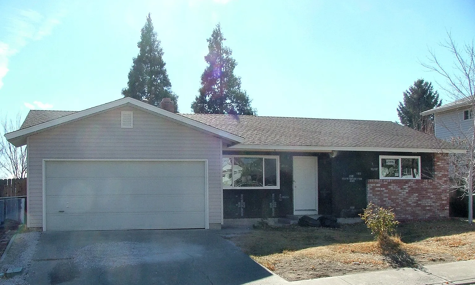 2770 Edgewood Dr photo 1