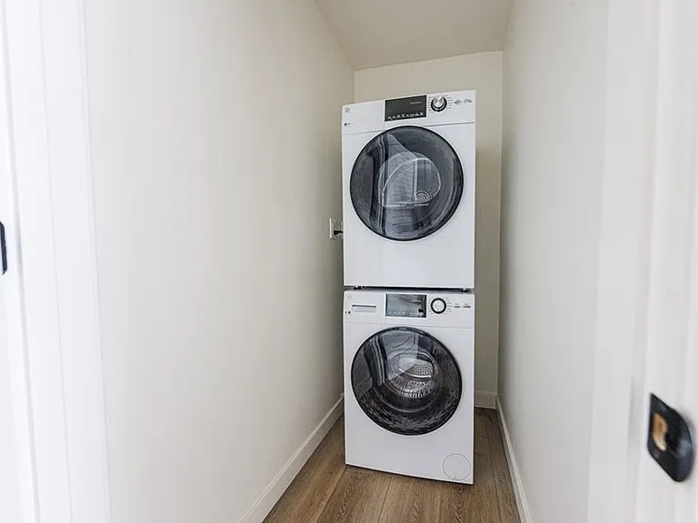 5933 Comey Ave #2 — Photo 17