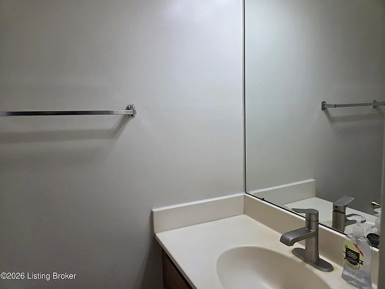 4204 Holly Tree Dr — Photo 13