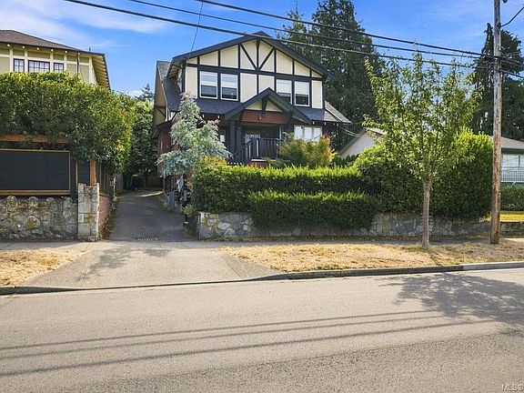 2nd image of 307 Moss St #2