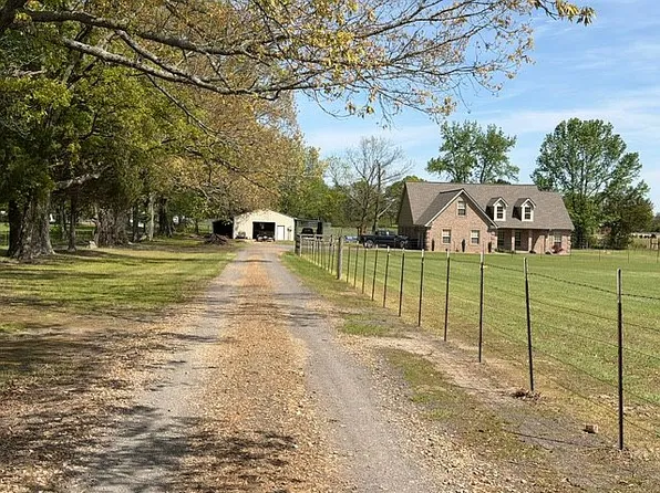 235 Oak Grove Rd, Austin, AR 72007