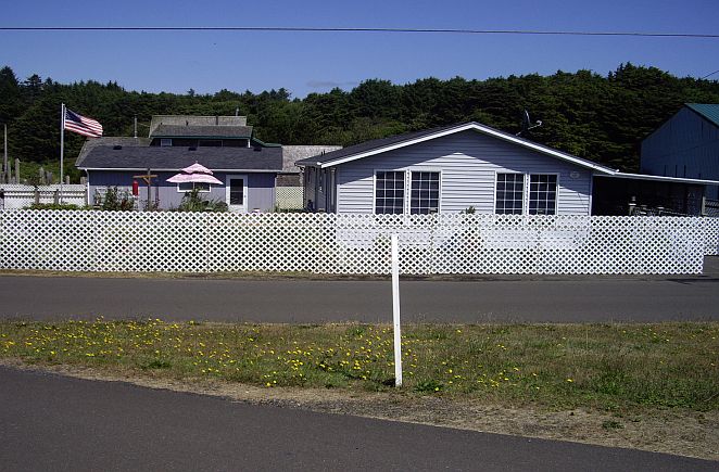 1st image of 4856 Railroad Ave