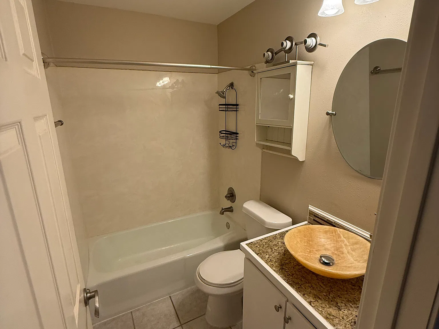 2 bed, 858 sqft, $1,750 — Photo 4