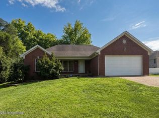 5902 Briscoe Ln, Louisville, KY 40228