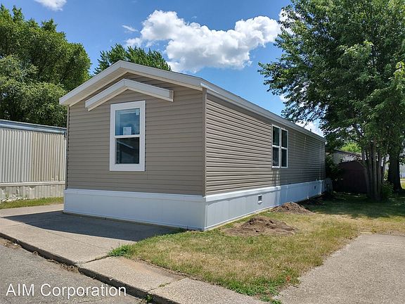 2nd image of 812 Ironwood Dr SE #8788008