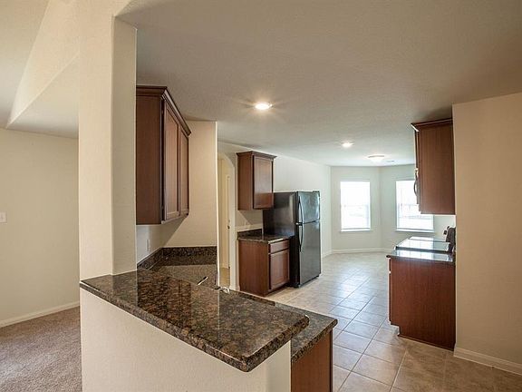 2nd image of 213 Elm Patch Dr