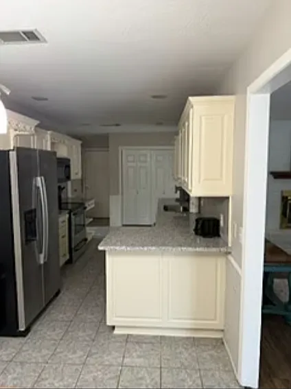 3 bed, 1642 sqft, $4,000 — Photo 4