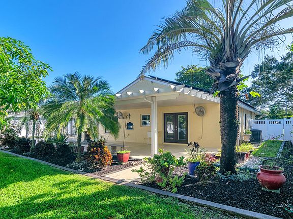 5th image of 4803 SW 119th Ave