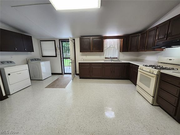 4th image of 536 Oak Cir SW