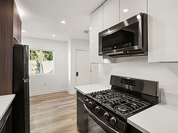 3rd image of 2561 W Avenue 30 #I