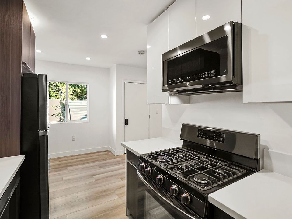 1st image of 2561 W Avenue 30 #7