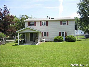 2nd image of 202 Ferndale Ln