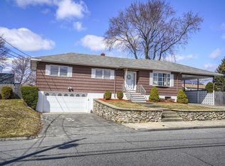 7 Erhardt Ter, Methuen, MA 01844