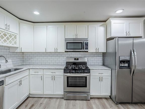 4th image of 3735 Boulder Park Dr SW