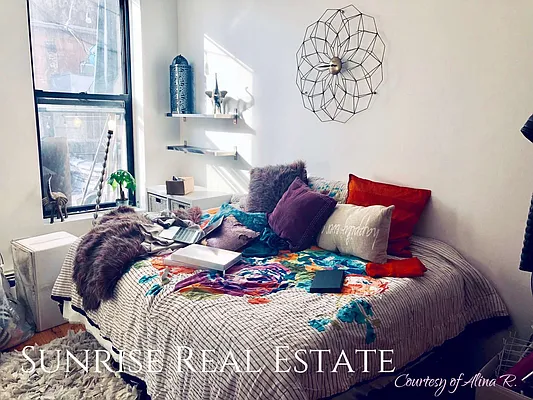 Rented by Sunrise Real Estate | media 13