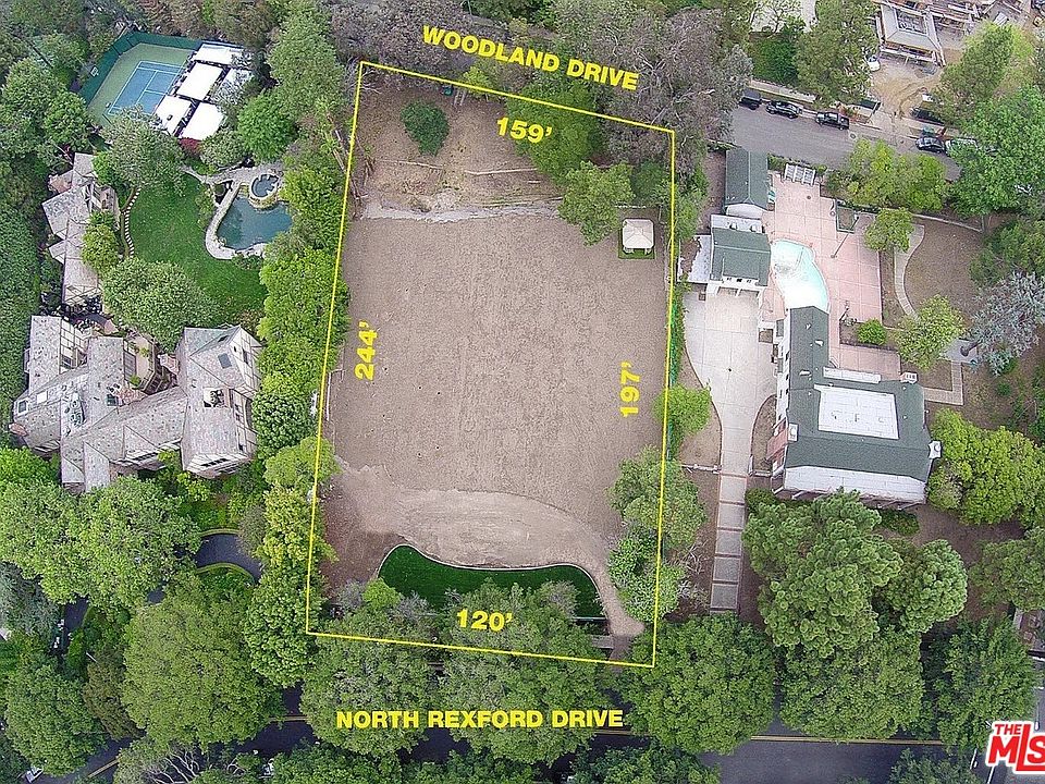 1st image of 1004 N Rexford Dr