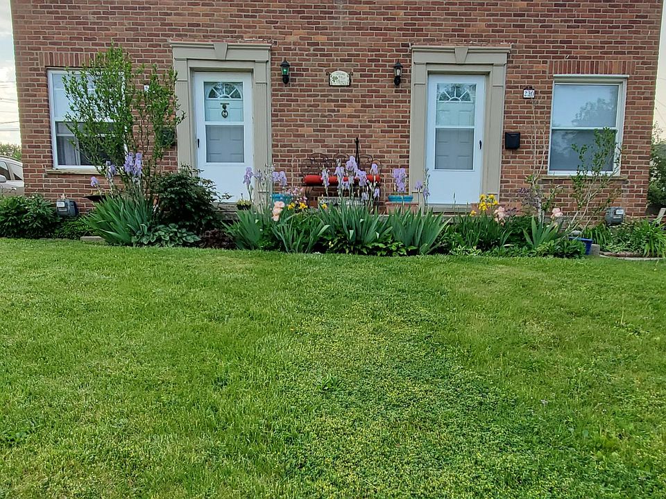 1st image of 220 Parkview Dr