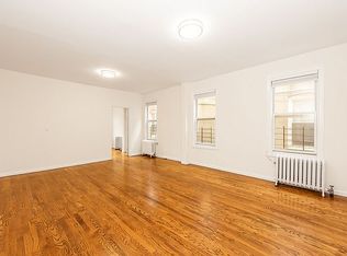 30-52 35th St #1A, Astoria, NY 11103