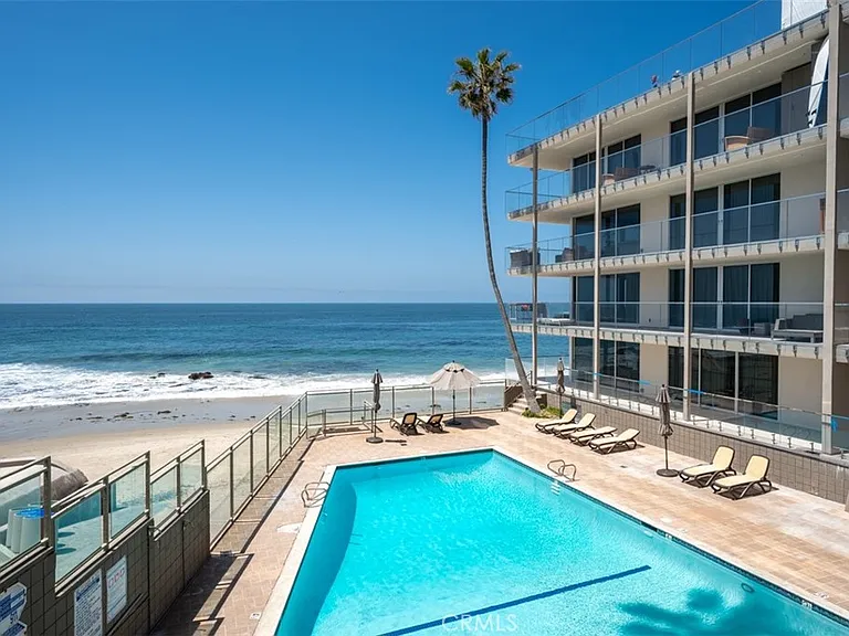 1585 S Coast Hwy #24 — Photo 2