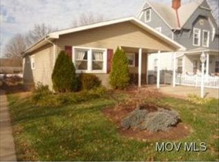 5513 4th Ave, Vienna, WV 26105