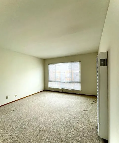 380 26th Ave #4 — Photo 3