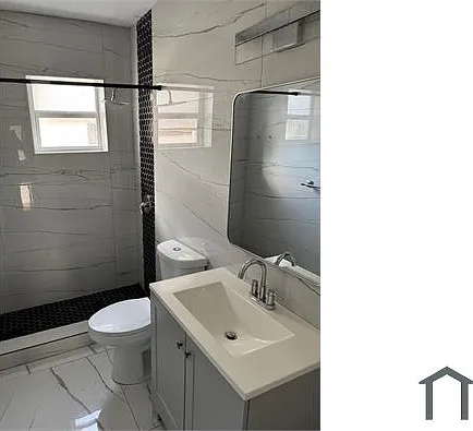 1040 NE 7th Ave #23 — Photo 4