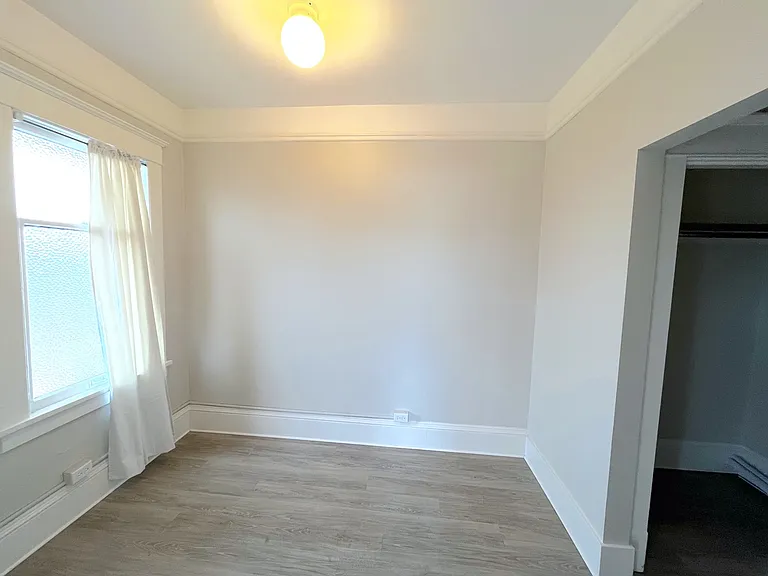 1722 N 45th St #6 — Photo 10