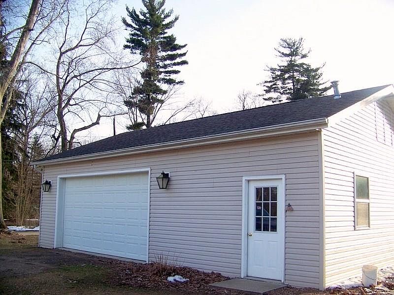 2nd image of 251 Westwood Dr