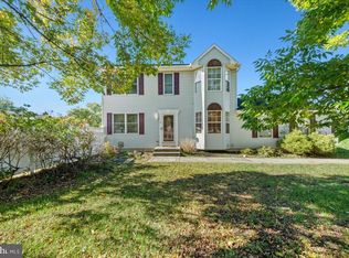 2 Katherine Ct, Blackwood, NJ 08012