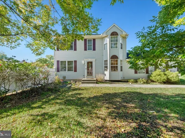 2 Katherine Ct, Blackwood, NJ 08012