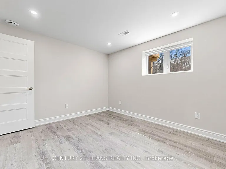 270 Forestwalk St #LOWER — Photo 21
