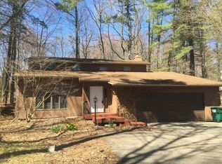 2095 Thornapple River Dr SE, Grand Rapids, MI 49546