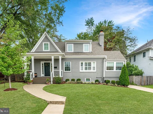 9303 Kentstone Dr, Bethesda, MD 20817