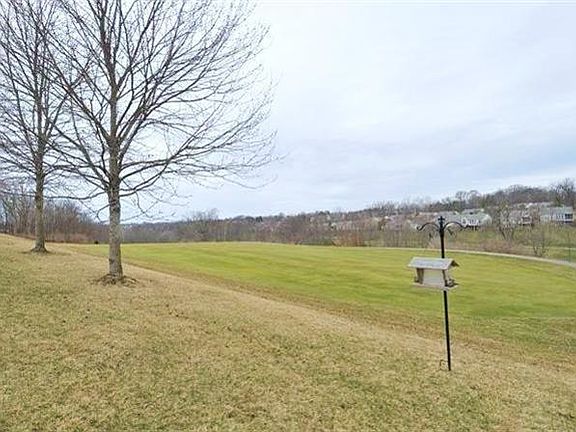 3rd image of 6976 Glen Arbor Dr