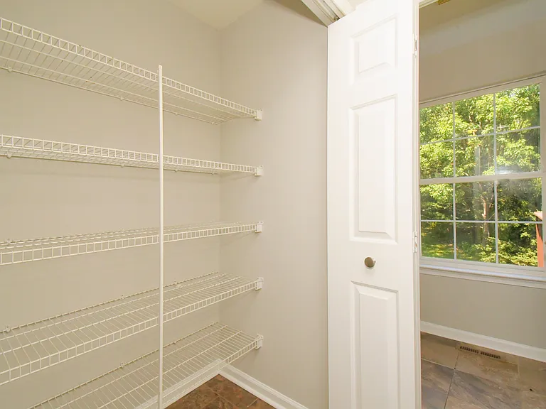18 Norsham Way #1 — Photo 8