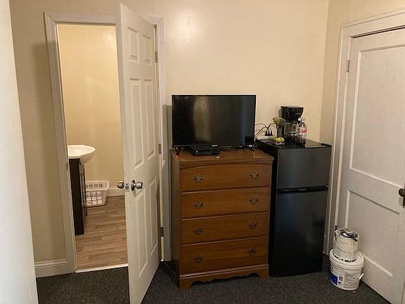 2nd image of 31 E Tallmadge Ave APT 5