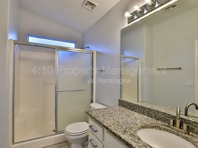 15606 N 33rd Pl — Photo 18