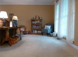 16756 N Fork Ridge Dr, Florissant, MO