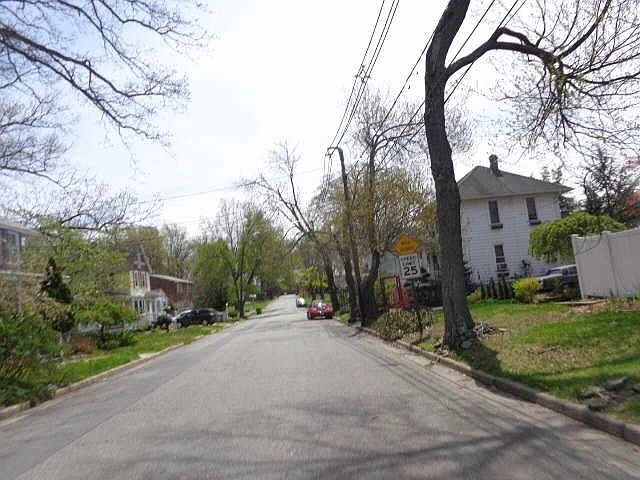 2nd image of 11 Bonnie Brook Ave