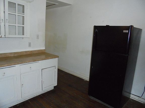 4th image of 918 Olive Ave