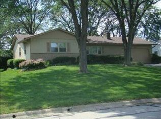 4199 Rowanne Rd, Columbus, OH 43214