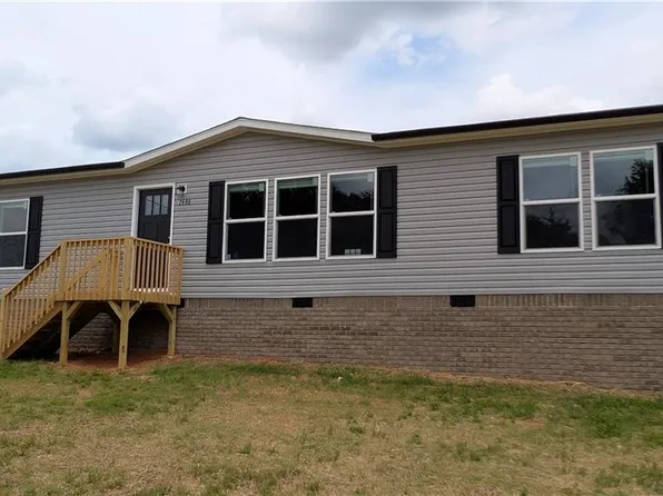 2698 W Simpson Rd, Burlington, NC 27217